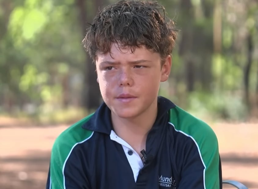 १३ वर्षका बालकले ४ घण्डा पौडी खेलेर समुद्रमा फसेको परिवारलाई बचाए