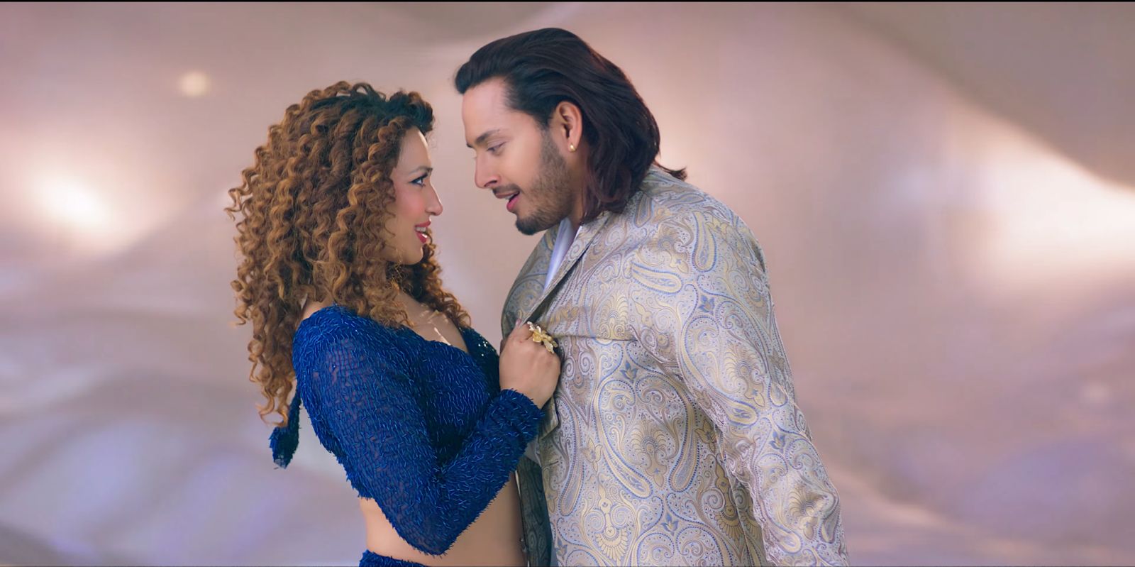 आशीर्वादको “मोहनी लगायो कान्छीले”मा आश्मा र प्रभातको रोमान्स