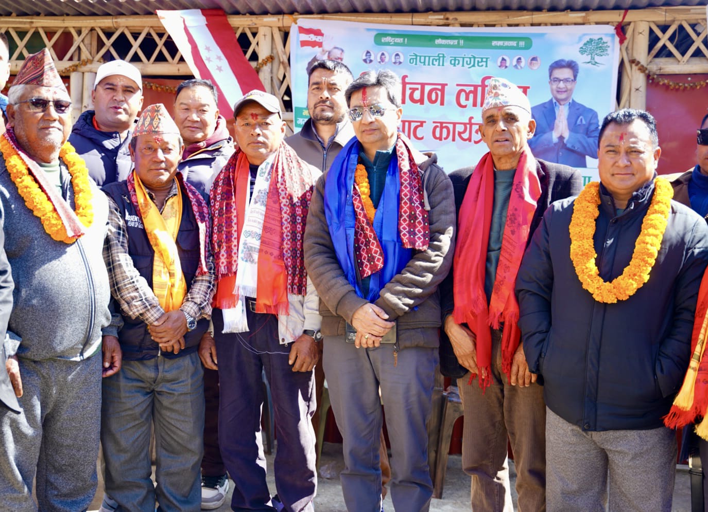 ललितपुरमा नेकपाका पूर्व वडा कमिटी अध्यक्षसहित चार कम्युनिष्ट नेता कांग्रेसमा प्रवेश