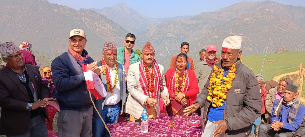डडेलधुरामा नेपाली कम्युनिष्ट पार्टीका नेता कांग्रेसमा प्रवेश