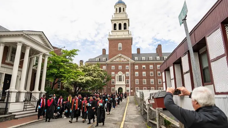 ट्रम्पले हार्वर्ड विश्वविद्यालयसँग १ अर्ब डलर क्षतिपूर्ति मागे