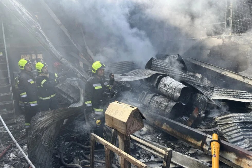 इरानी सेनाको हेलिकप्टर दुर्घटना, बाहिर रहेका सर्वसाधारणको समेत मृत्यु