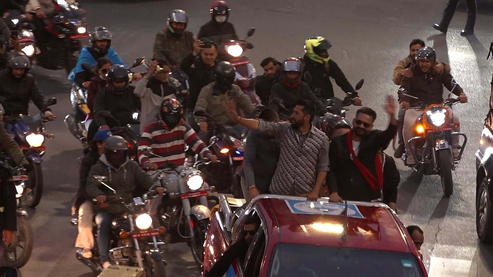 काठमाडौं उपत्यकाभर रास्वपाको ‘जनसम्पर्क तथा घण्टी अभिवादन कार्यक्रम’