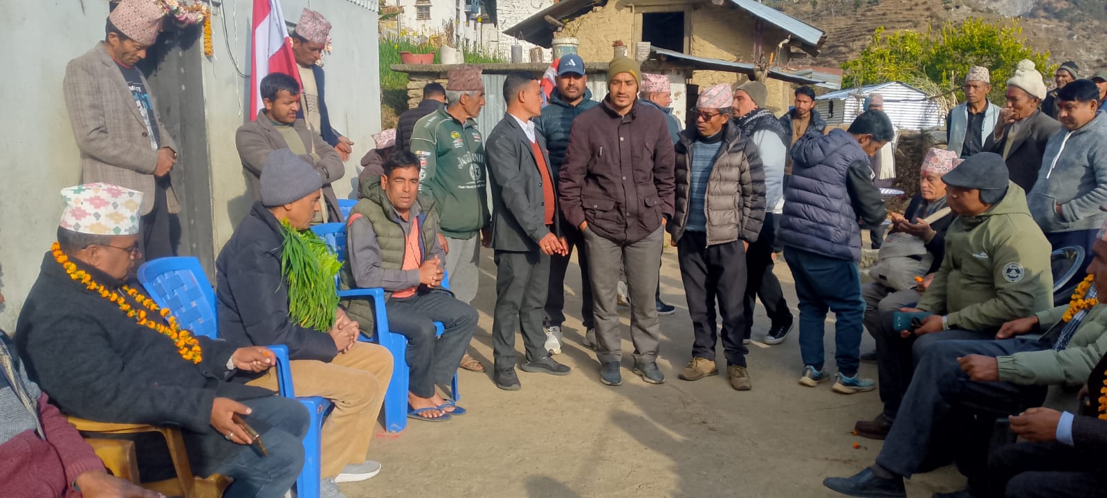 कांग्रेस बाजुराको घरदैलो अभियान : विरासत जोगाउने चुनौती