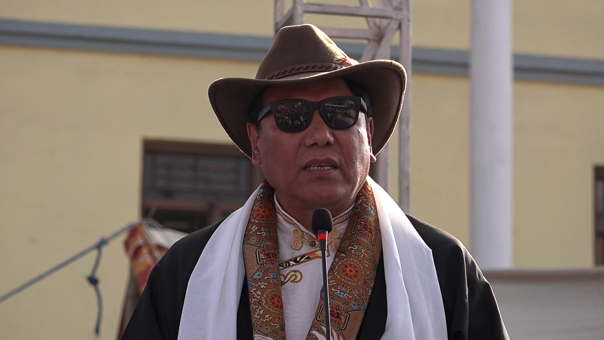 ठूलाको आशिर्वाद लिने र मिठो परिकार खाएर पर्व ‘ग्याल्पो ल्होसार’ : गेल्जे लामा शेर्पा