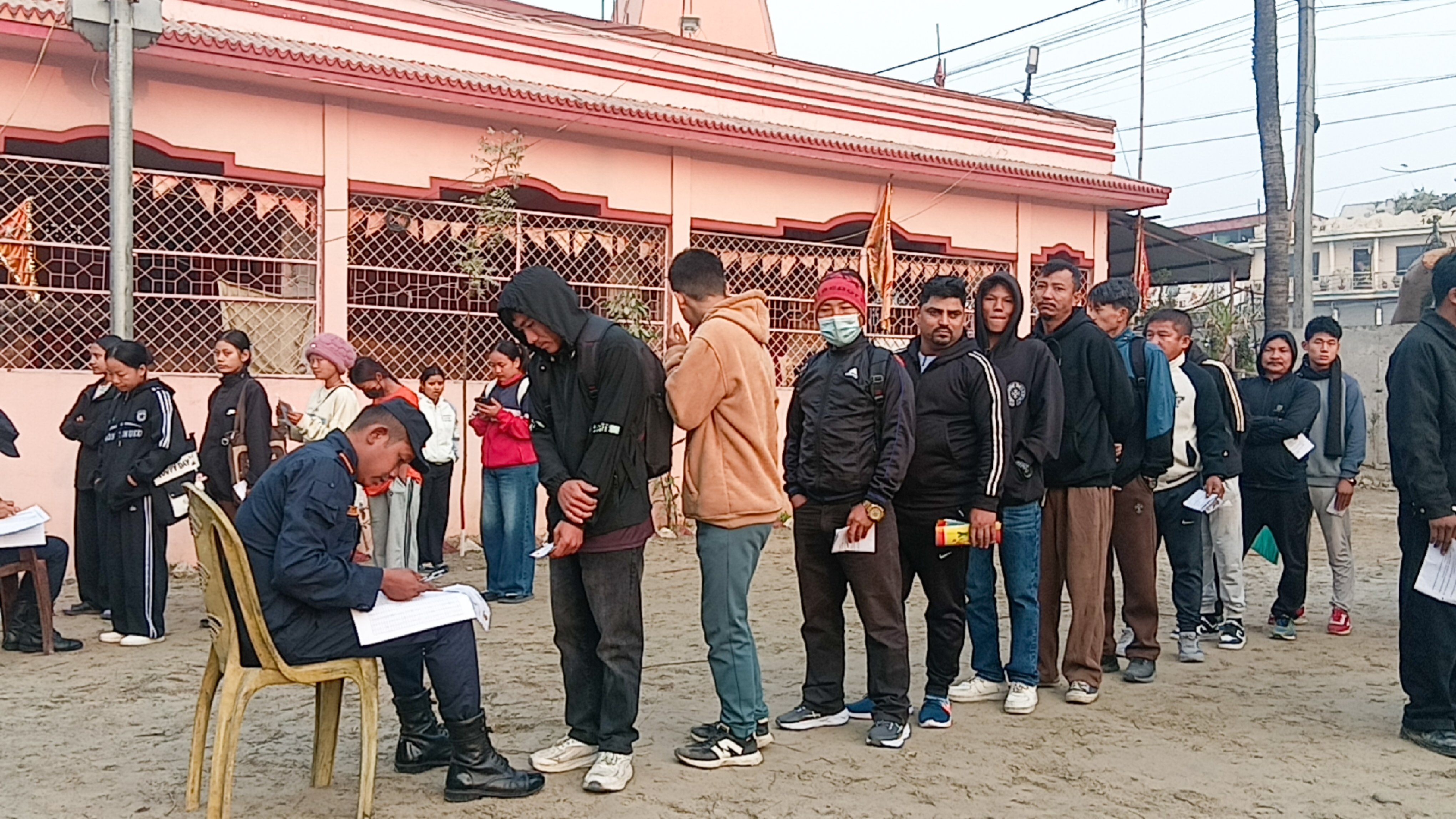 मोरङको उर्लाबारीमा निर्वाचन प्रहरीको तालिम र नाम दर्ता सुरु (तस्विरहरु)