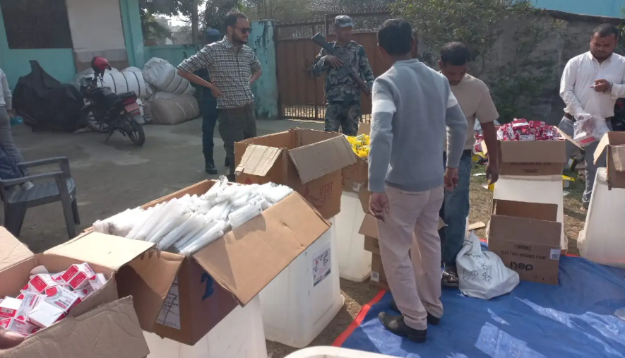 सर्लाहीमा निर्वाचन तयारी तीब्र : मतपत्र बाहेक सबै सामग्री जिल्ला आइपुग्यो