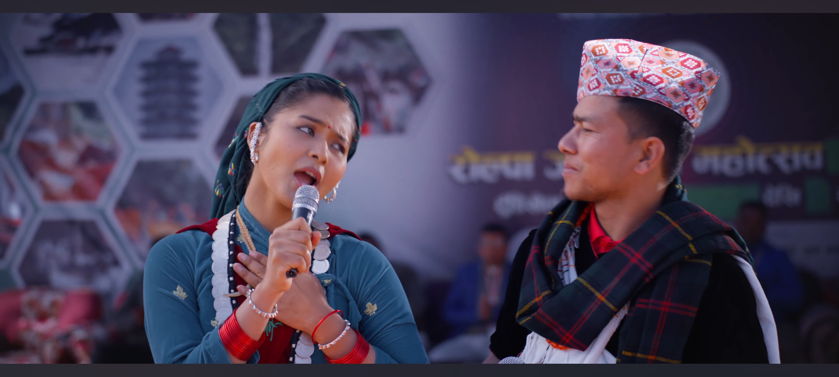 ‘मितज्यू’को ‘गैराघरे काँइली’गीतमा दया,सौगात र तेरियाको छमछमी