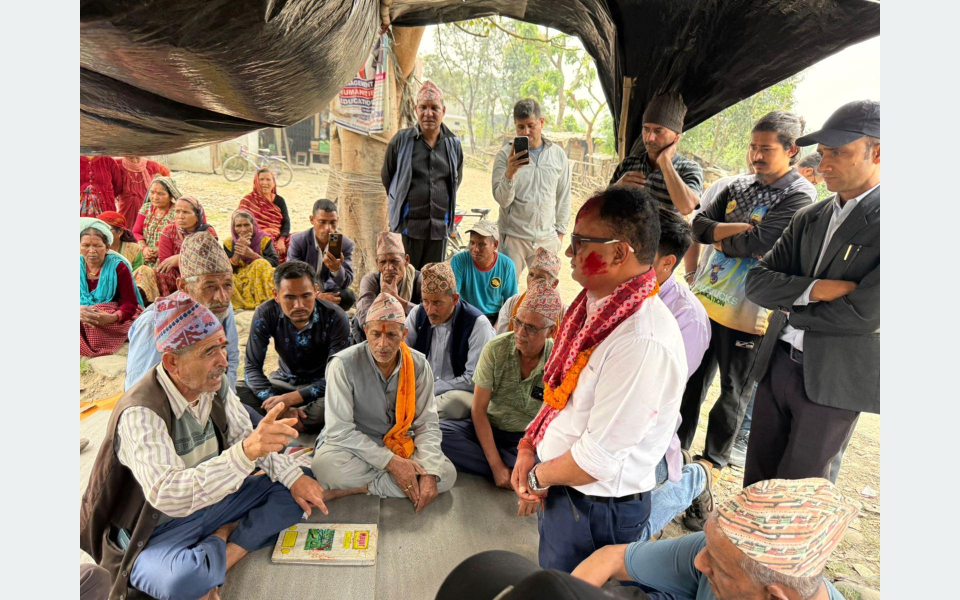 दुई सय दश दिनपछि शुक्लाफाँटा आरक्ष विस्थापितले ताेडे अनशन