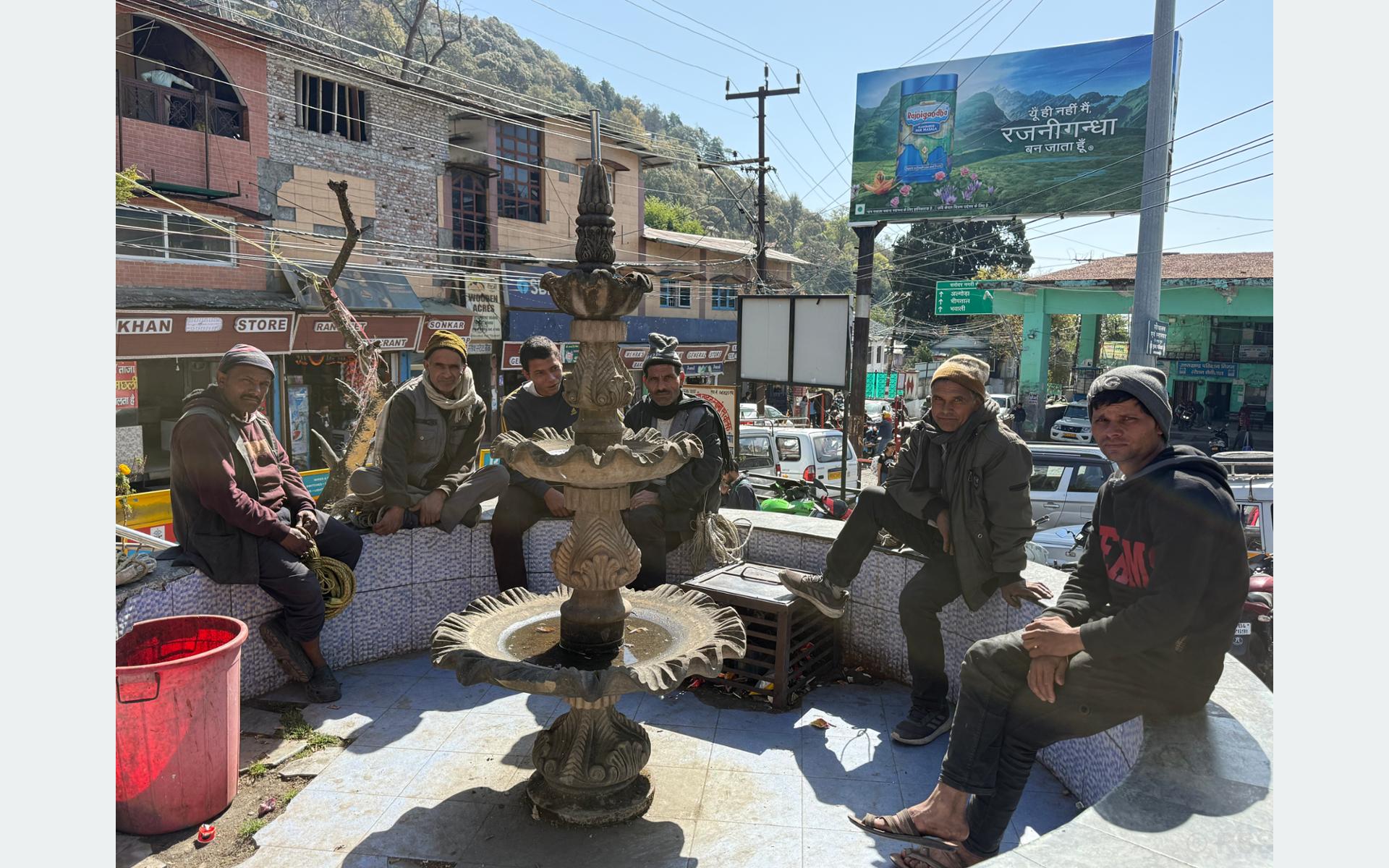 नैनीतालका नेपाली मजदुर भन्छन्- नयाँ सरकारबाट स्वेदशमै रोजगारीको आशा राखेका छौं