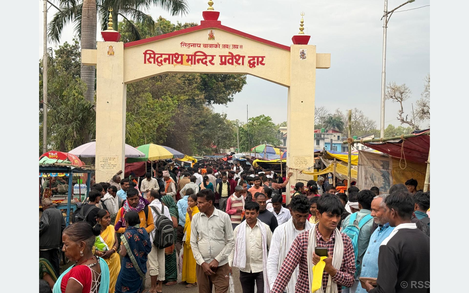 पूर्णागिरि मेलापछि महेन्द्रनगरमा भारतीय दर्शनार्थीको घुइँचो