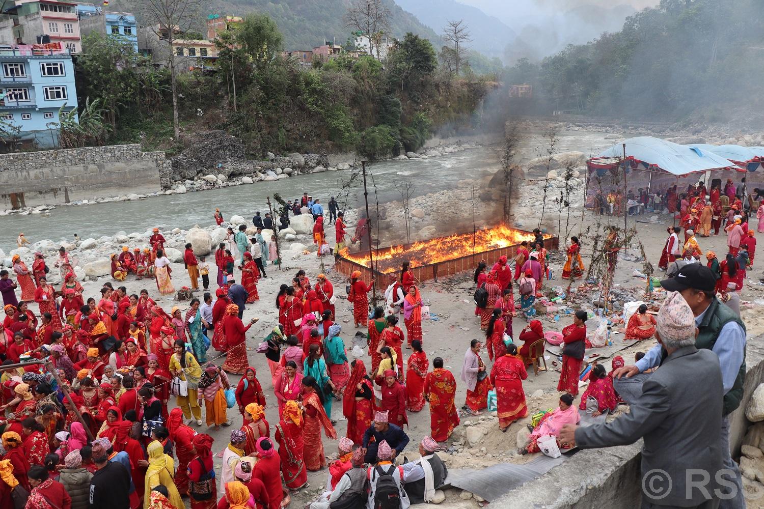 विश्वशान्तिको कामना गर्दै दुई करोड ५० लाख दीप प्रज्ज्वलन