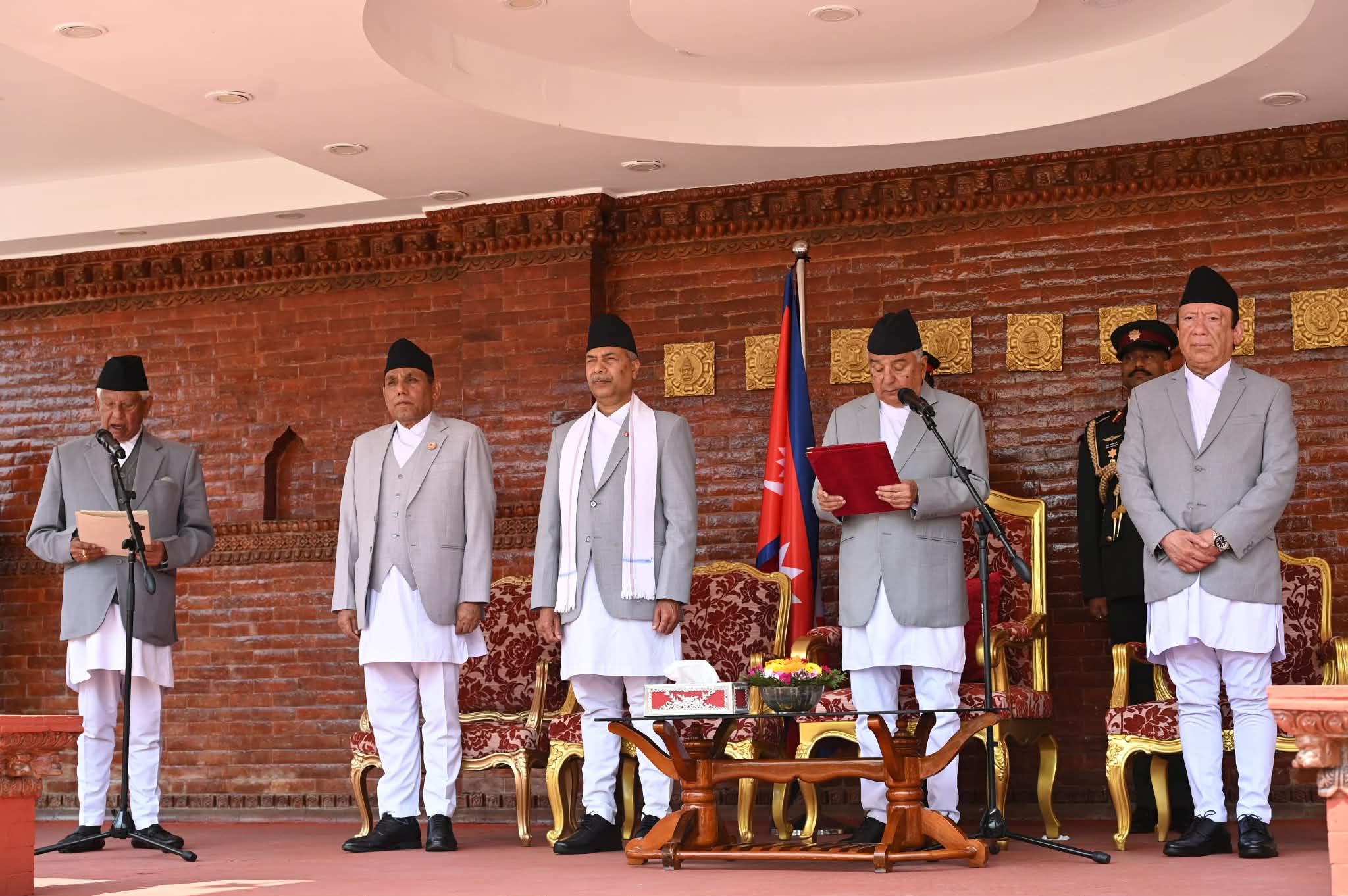 प्रतिनिधि सभाका ज्येष्ठ सदस्य केसीले लिए शपथ