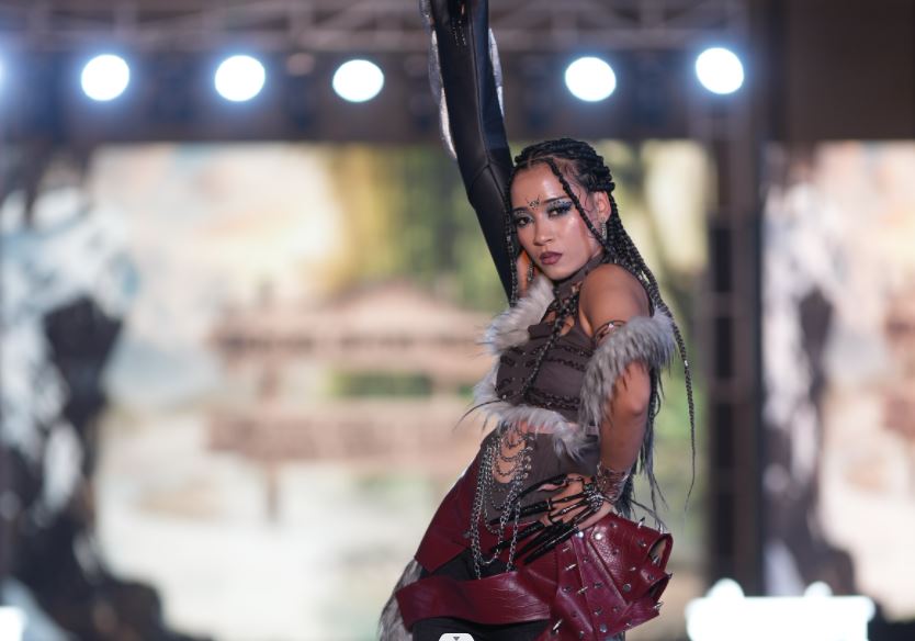 नमुना कलेजको २०औँ ग्राजुएसन फेसन शोः प्रकृतिबाट प्रेरित सिर्जनात्मक फेसन कथाको प्रस्तुति