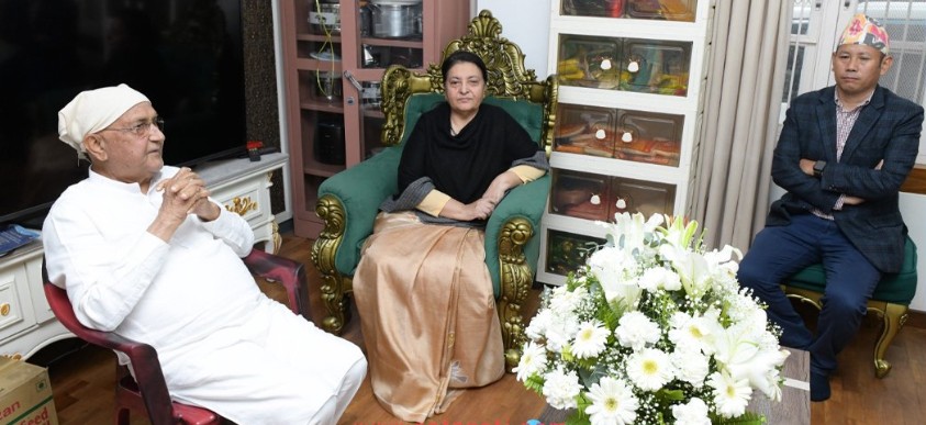 ओली भेट्न गुण्डु पुगिन् पूर्वराष्ट्रपति भण्डारी