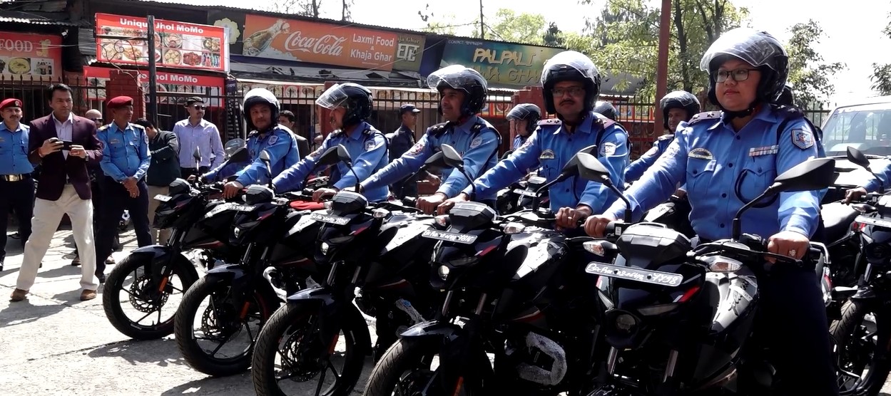पर्यटक प्रहरीलाई १४ मोटरसाइकल प्रदान