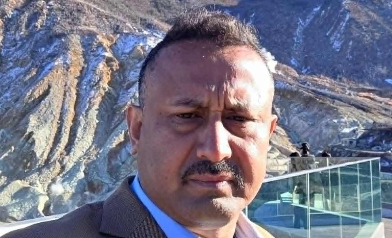 नेता अधिकारीले एमाले त्यागे, रास्वपा प्रवेश गर्ने तयारी