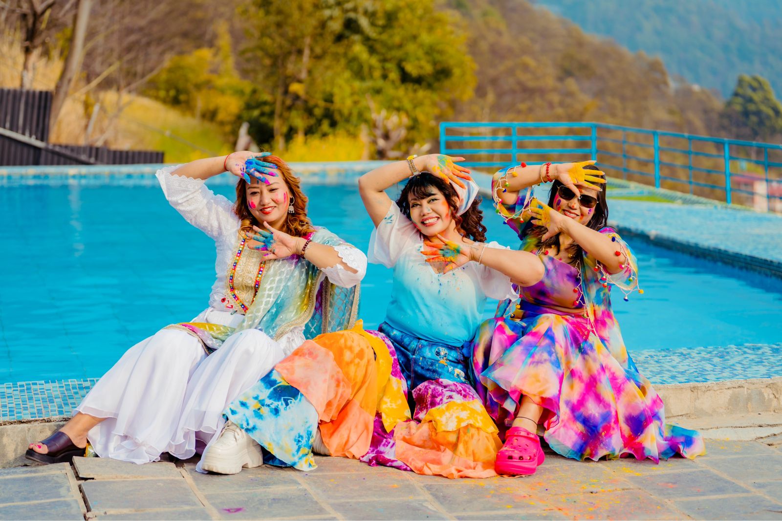 फेशन कोरियोग्राफर हिमानी सुब्बाको अग्ररतामा होली विशेष फोटोसुट (तस्बिहरू)