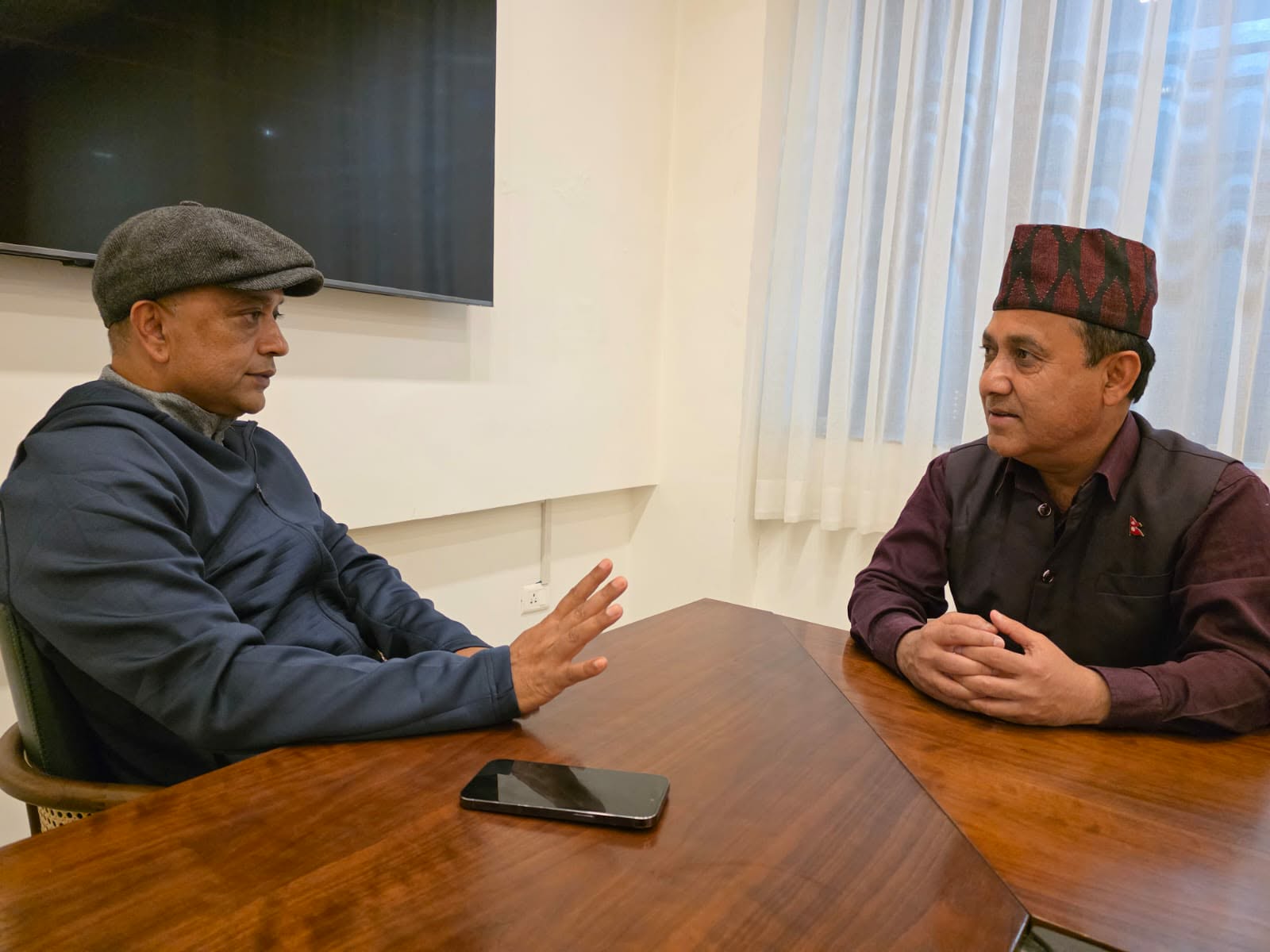 सभापतिबाट राजीनामा दिने गगन थापाको तयारी