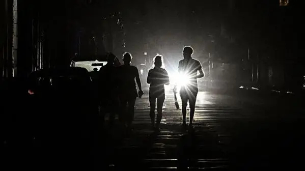 एक हप्तामा दोस्रो पटक पूरै देश अन्धकार