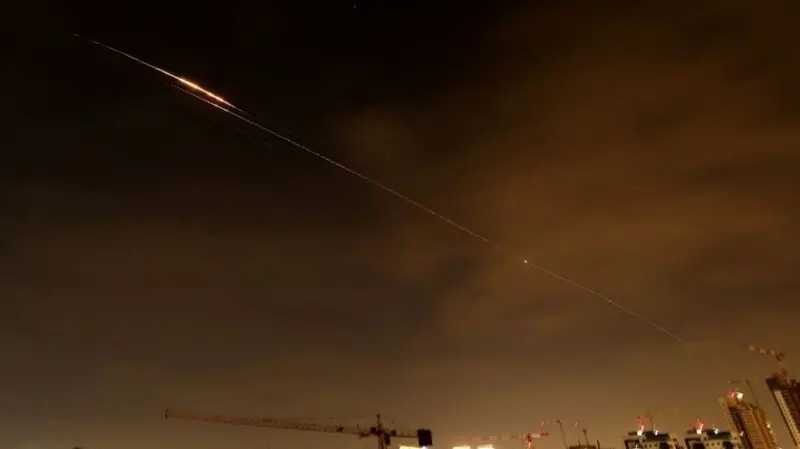 अबुधाबीमा मिसाइलको टुक्रा लागेर भारतीय घाइते