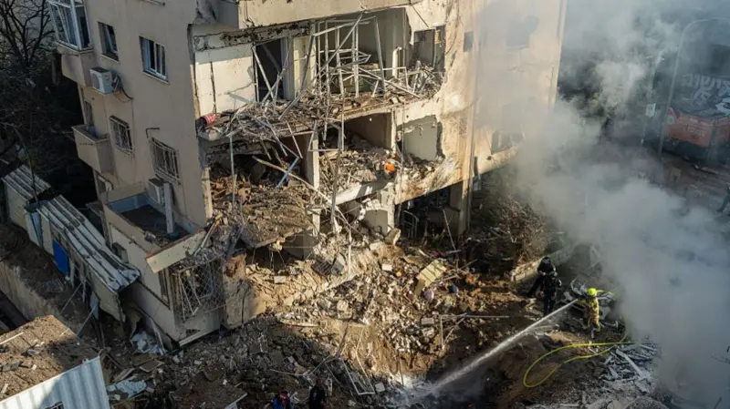 इजरायलका धेरै क्षेत्रमा इरानको आक्रमण