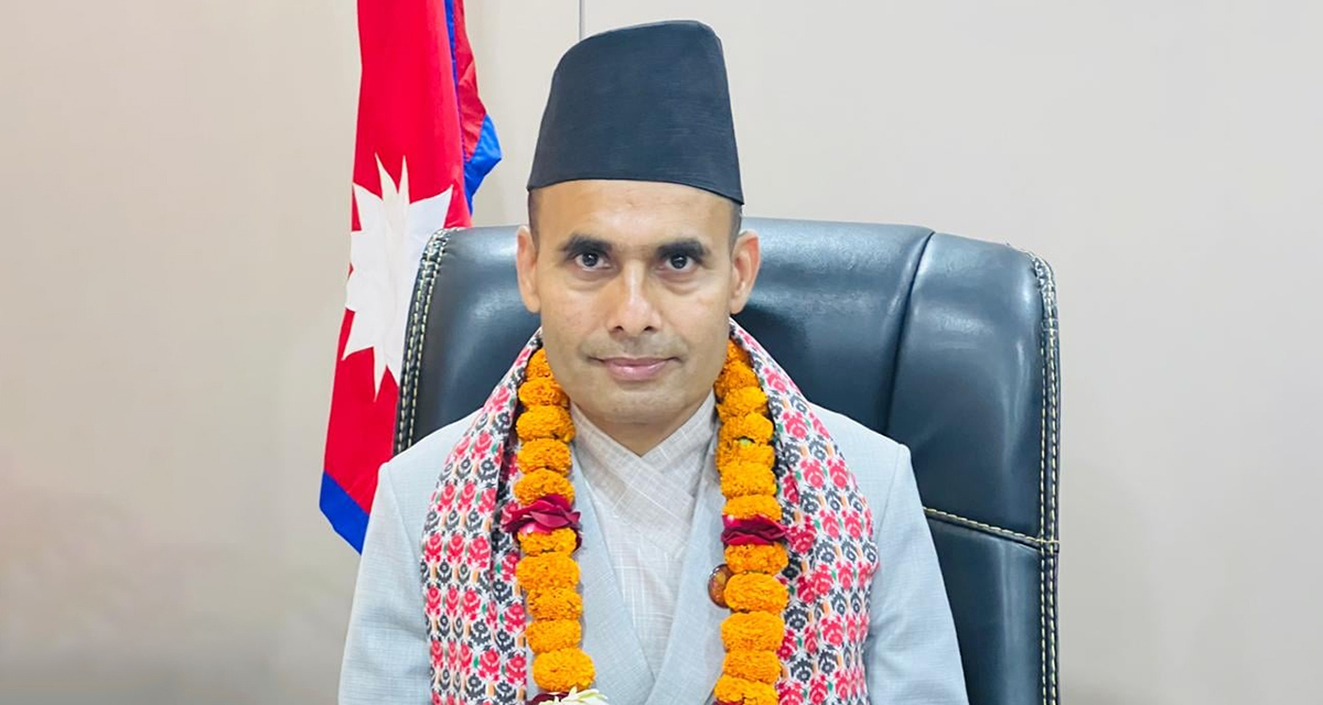 सञ्चार मन्त्री विक्रम तिमिल्सिनाले गरे पदबहाली