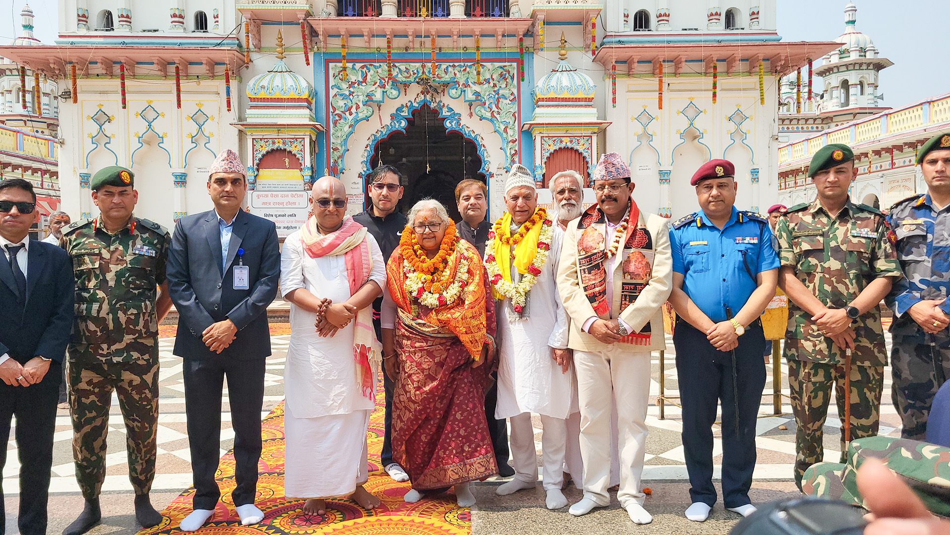 प्रधानमन्त्री सुशीला कार्कीले गरिन् जनकपुरधामको जानकी मन्दिरमा पूजापाठ (तस्विरहरू)
