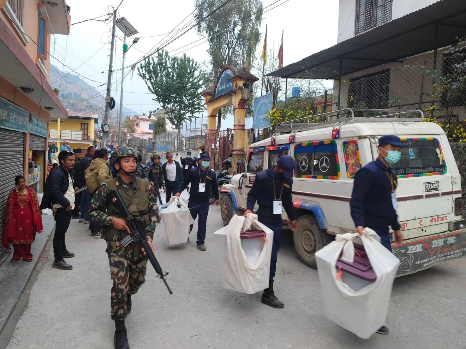 कर्णालीमा ५२ प्रतिशत मत खस्यो, मत पेटिका सदरमुकाम ल्याँइदै