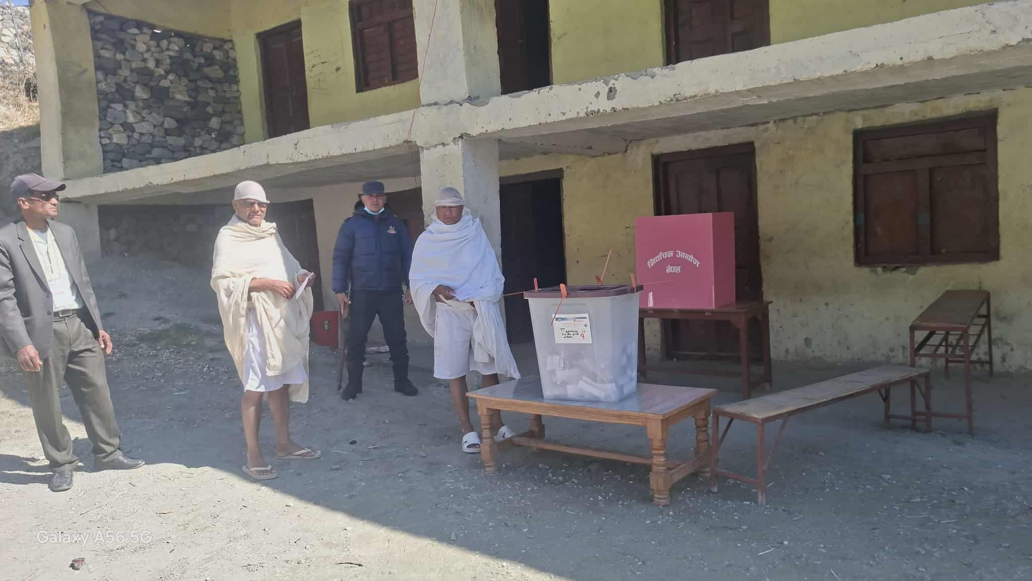 मुगुमा क्रियापुत्रीले गरे मतदान