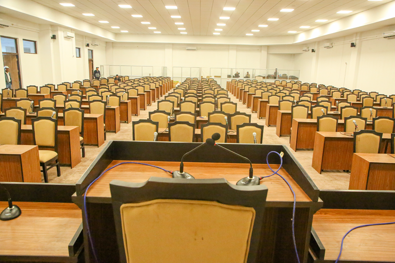 नयाँ सांसदहरूको पहिलो बैठकका लागि अस्थायी बैठक कक्षको तयारी (तस्बिरहरू)