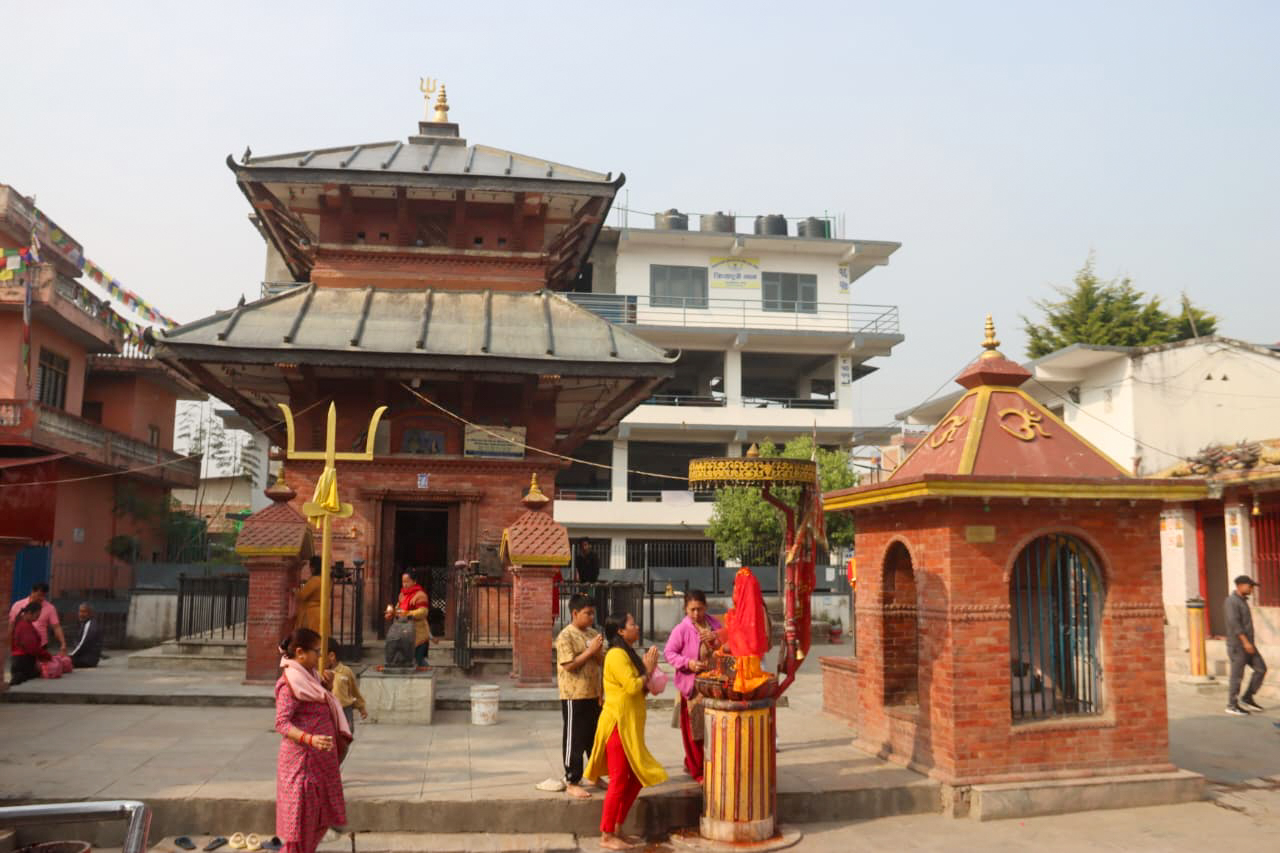 रामनवमीका दिन तारकेश्वरधाममा श्रद्धालुहरू (तस्विरहरु)