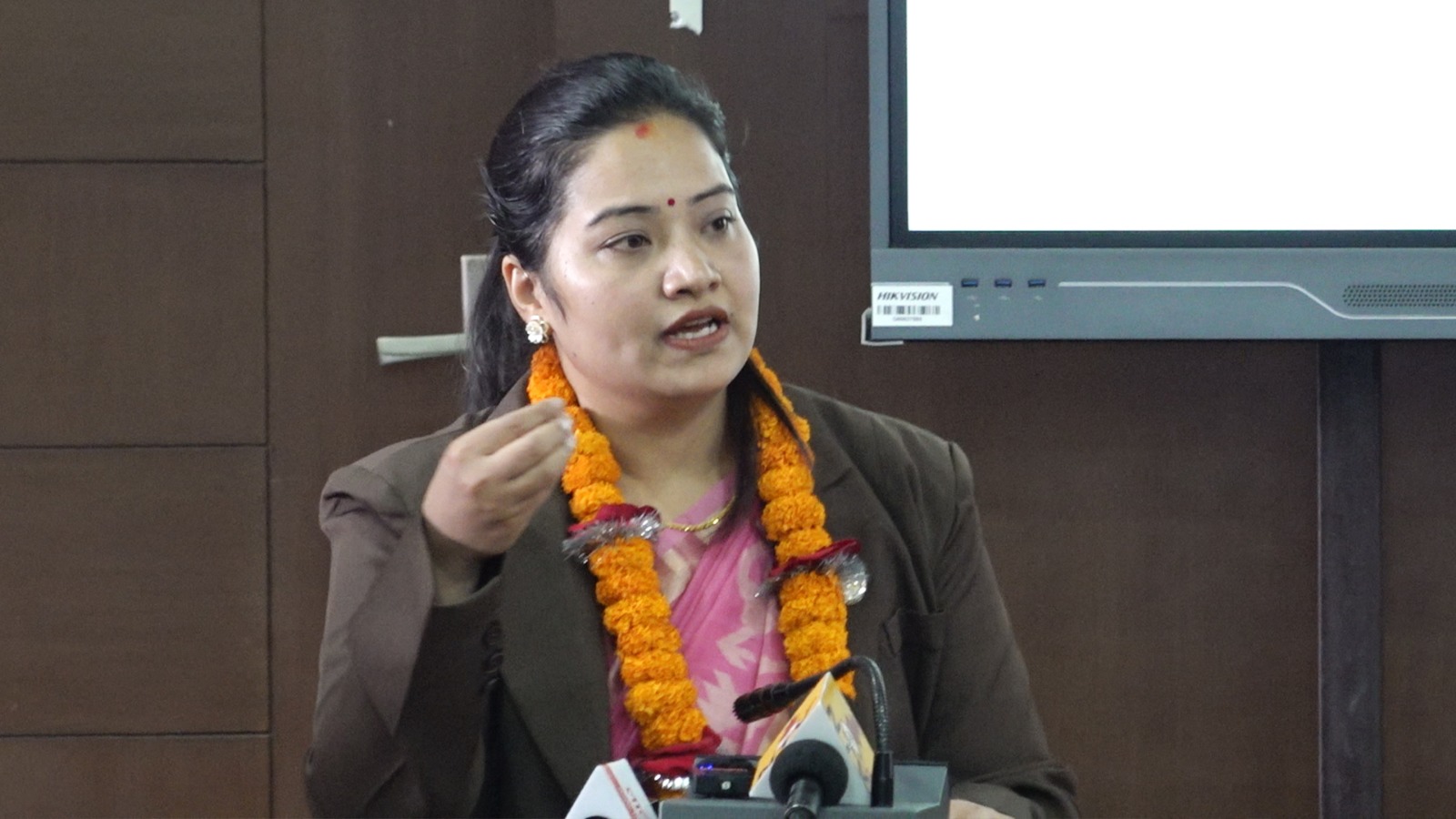 सामान्य प्रशासन मन्त्री प्रतिभा रावलले गरिन् पदबहाली