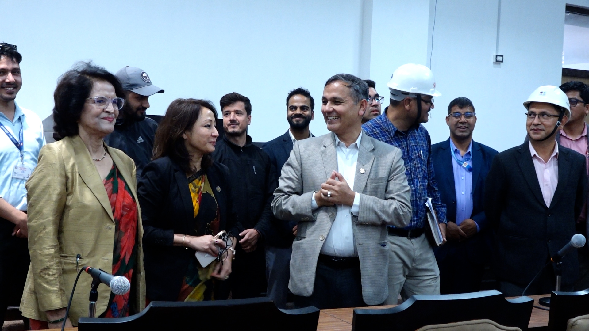 नयाँ संसद भवनको अवलोकनमा मन्त्रीहरूको जम्बो टोली, बैठक सञ्चालन गर्न समस्या नभएको जानकारी