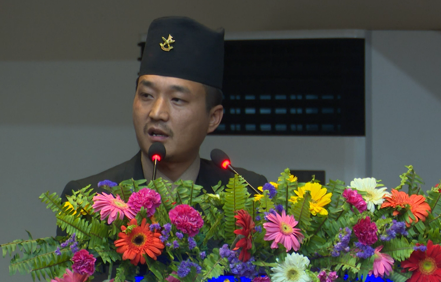 प्रहरी पोसाक उत्पादनका लागि आफ्नै फ्याक्ट्री बनाउछैँ : गृहमन्त्री गुरुङ