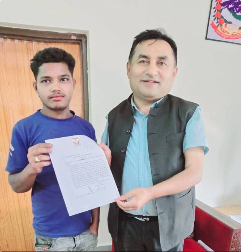 सर्लाहीमा युवकमाथि चक्कु प्रहार घटना : आरोपितलाई तत्काल पक्राउ गरी कारबाही गर्न माग गर्दै पीडितले बुझाए जिप्रकामा ज्ञापनपत्र