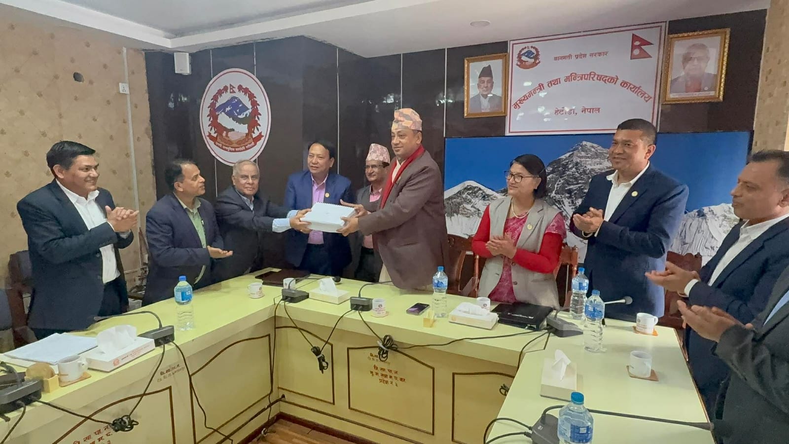 बागमती प्रदेशको प्रशासनिक पुर्न संरचनाबारे विज्ञ टोलीको प्रतिवेदन सरकारलाई