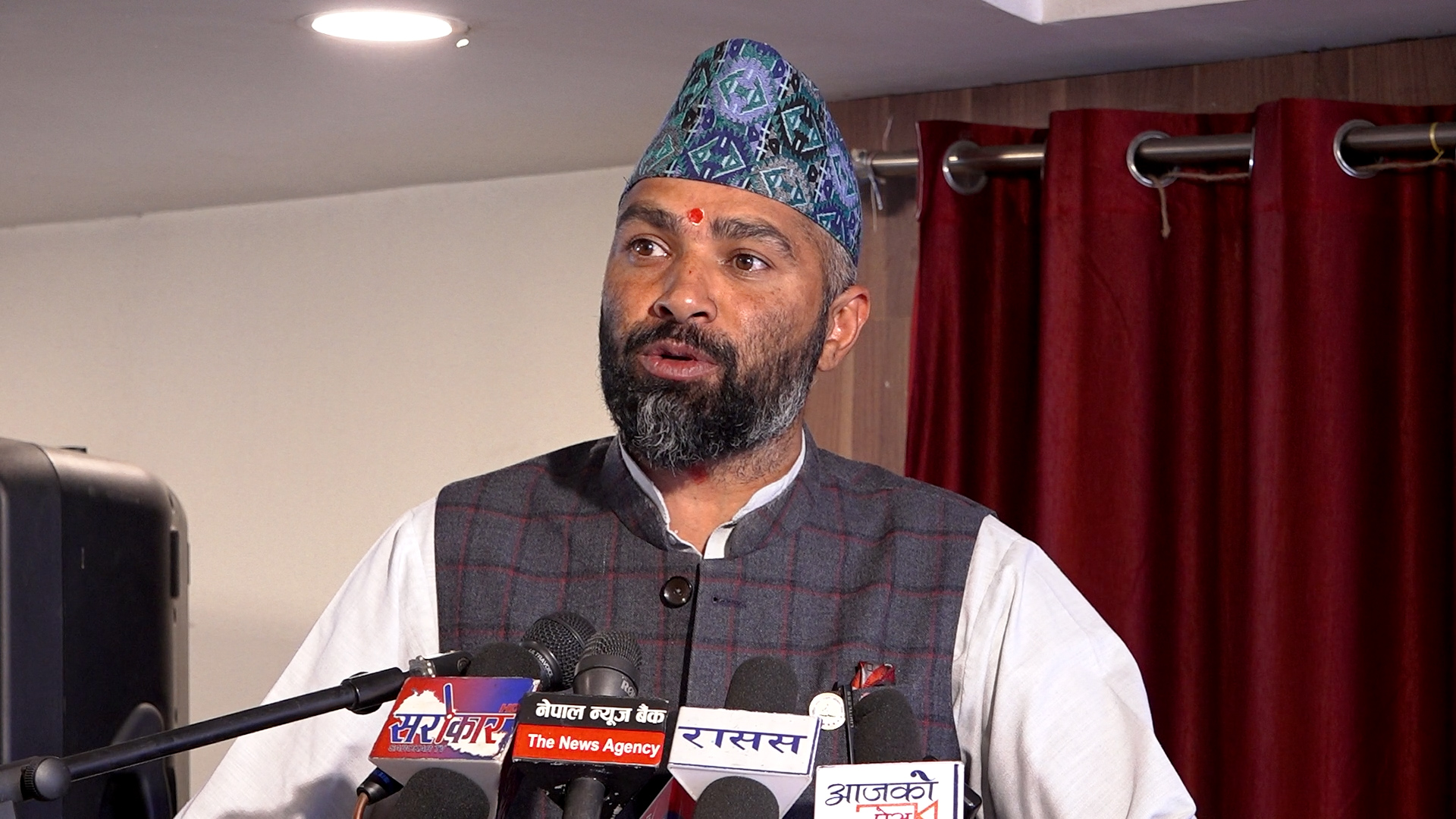 स्वतन्त्र उम्मेदवार माण्डव्यको आरोप- स्वतन्त्र राजनीति हाइज्याक भयो, चुनावले नयाँ निकास दिँदैन