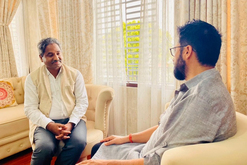 प्रभू साह र रवि लामिछानेबीच भेटवार्ता : सरकारले मधेसलाई प्राथमिकता दिने