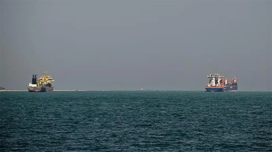 हर्मुज जलसन्धि अनिश्चितकालका लागि बन्द गर्ने इरानको धम्की