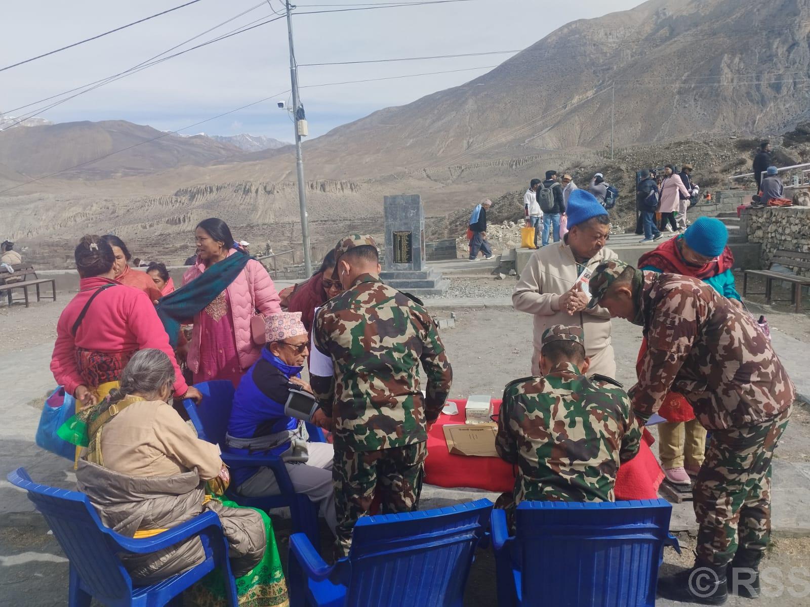 निःशुल्क स्वास्थ्य शिविरमा १६८ जना दर्शनार्थी पर्यटक लाभान्वित