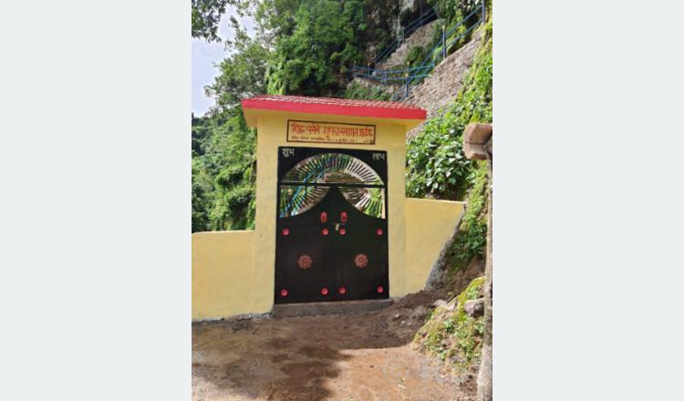 सहज सडकमार्ग नहुँदा ओझेलमा पर्दै ‘चमेरे गुफा’