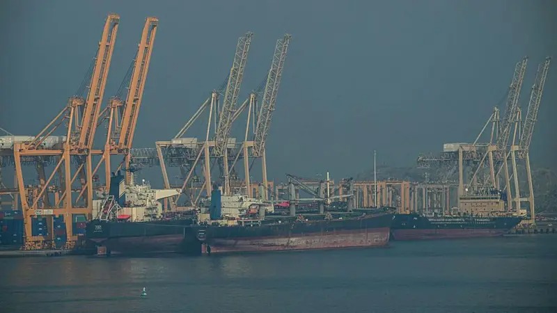 पेट्रोलियम उत्पादक देशमा फुट, युएइले ओपेक छाड्यो