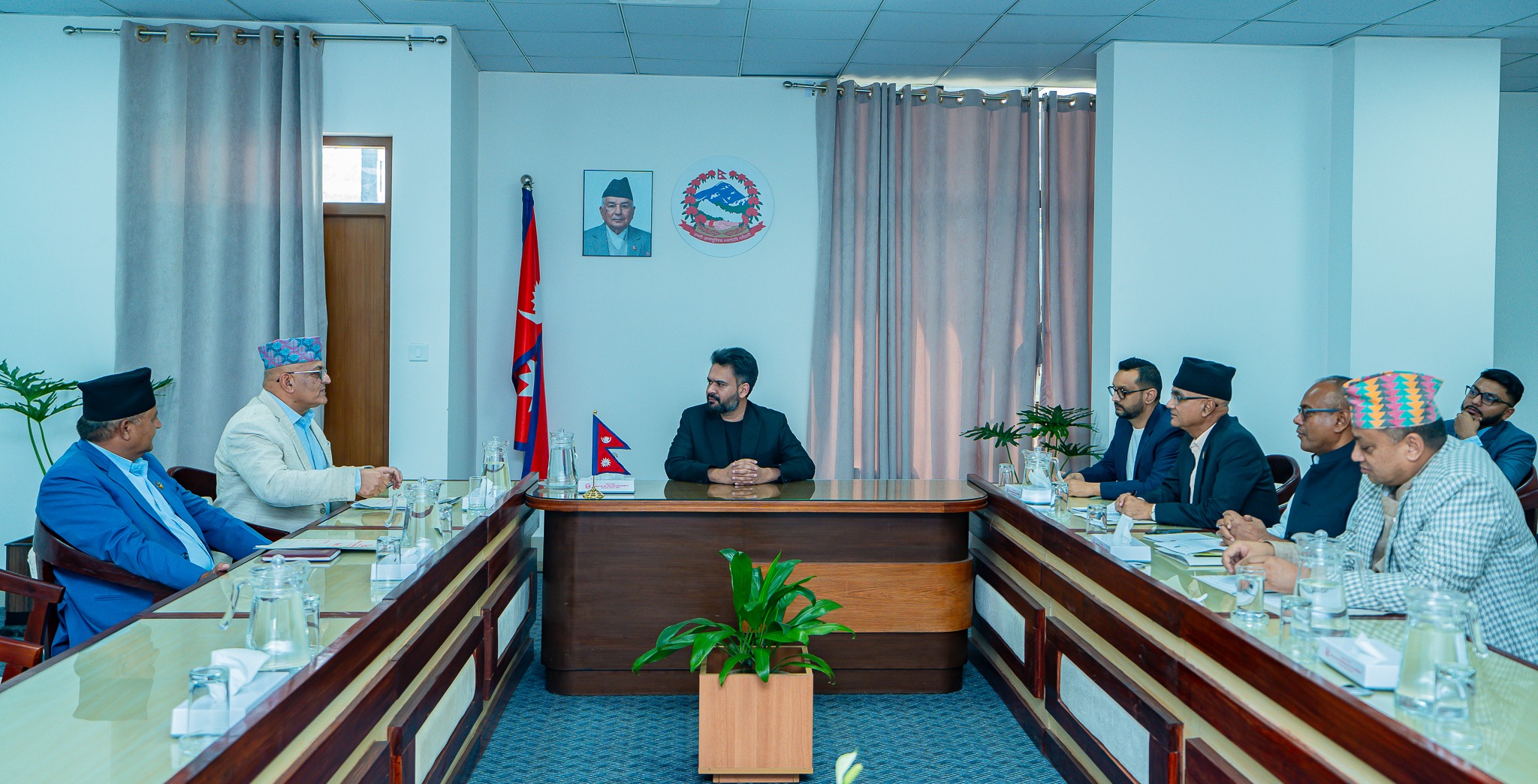 प्रधानमन्त्रीले गरे सातै प्रदेशका मुख्यमन्त्रीसँग छलफल