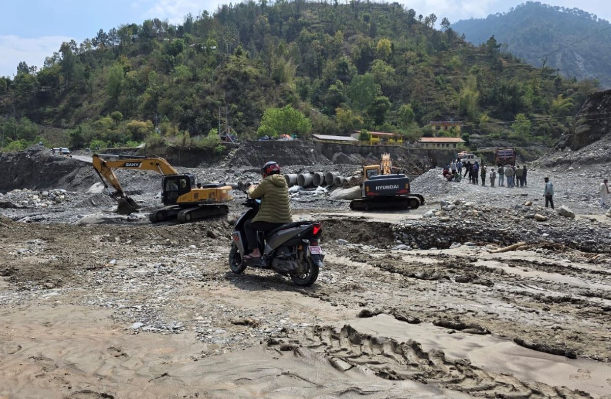 थिलथिलिएको बिपी राजमार्गमा कहिलेसम्म कठिनाईपूर्ण यात्रा?