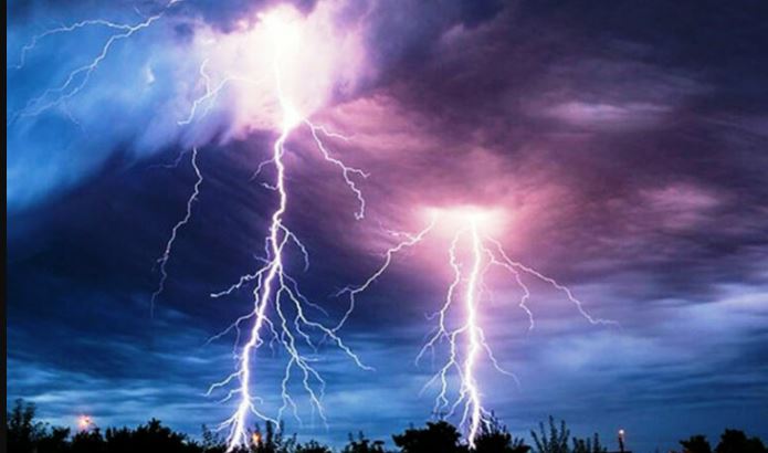 चट्याङ लागेर युवकको मृत्यु