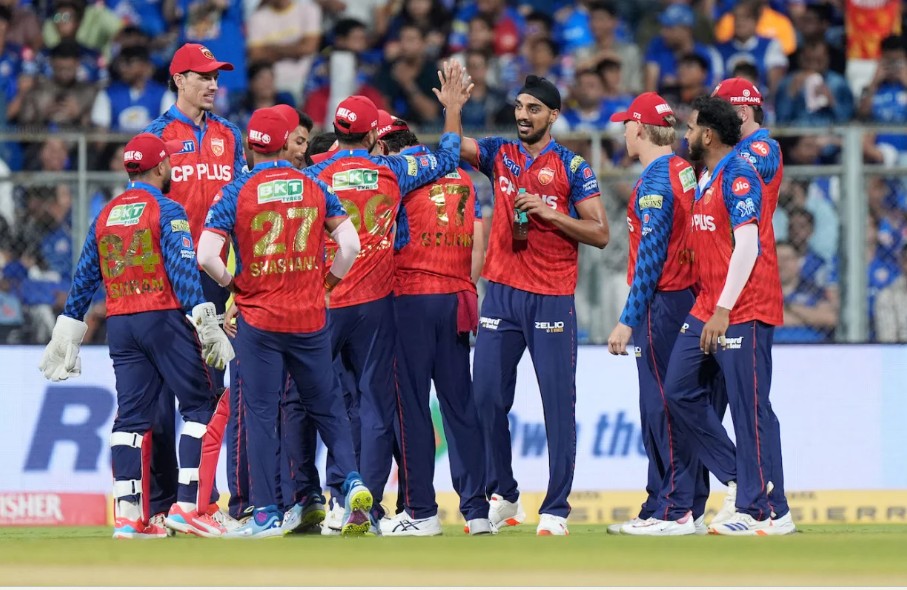 क्विन्टन डी ककको शतक ओझेलमा: मुम्बईमाथि पञ्जाबको सानदार जित, तालिकाको शीर्ष स्थानमा कब्जा