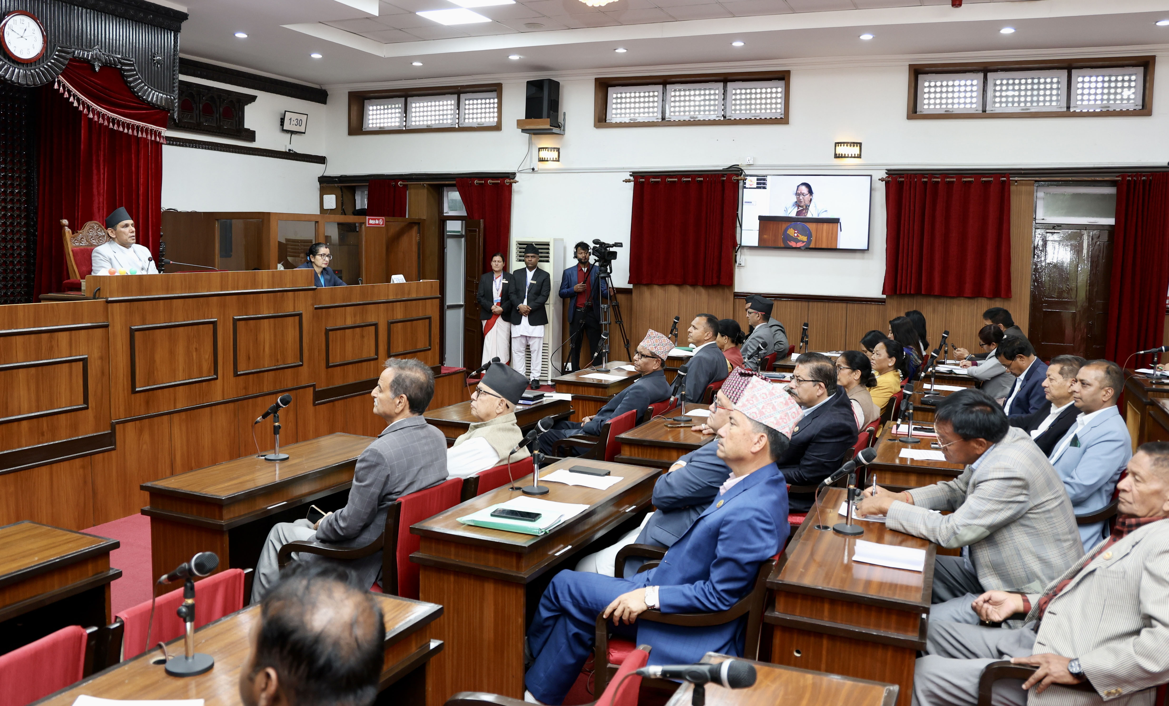 राष्ट्रियसभा बैठकः इन्धन असहजता र बढ्दो महँगीका विषयमा ध्यानाकर्षण