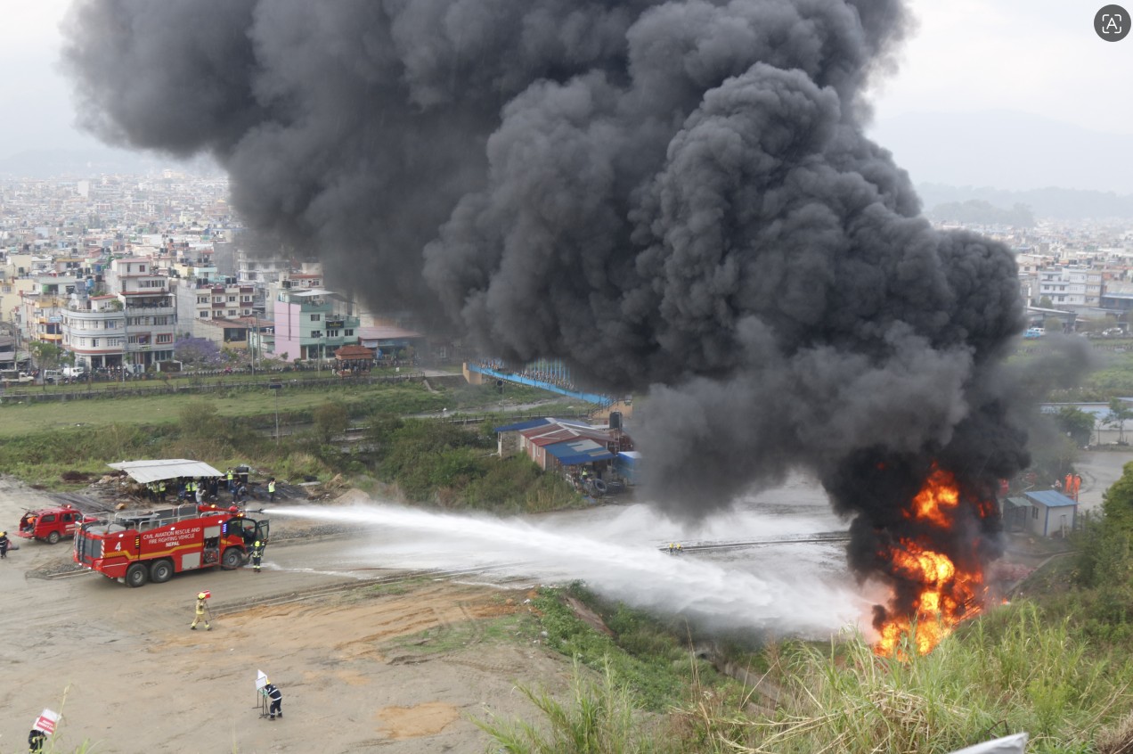 विमानस्थलमा ‘विमान दुर्घटना’को काल्पनिक अभ्यास: विपद् व्यवस्थापनको तयारी चुस्त पारिँदै