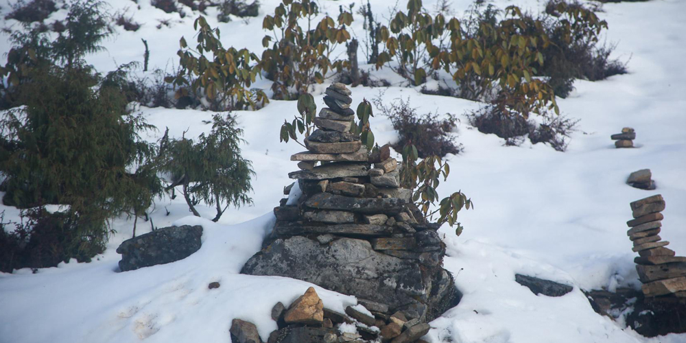 पर्यटकका रोजाइमा सिन्धुपाल्चोकको भैरवकुण्ड
